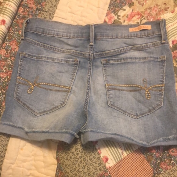 Size 9 - Picture 2 of 2